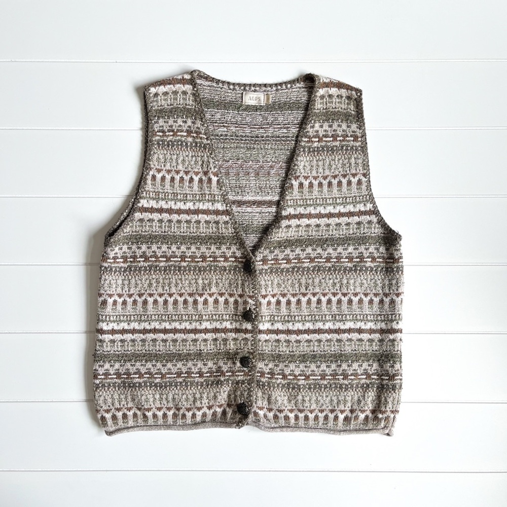 Vintage Alps Button-Front Sweater Vest